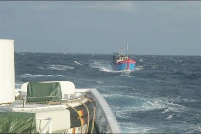 Bình Thuận: Chỉ 2 tháng, 1 tàu cá có 2 thuyền viên rơi xuống biển mất tích