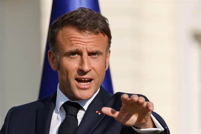 Tổng thống Pháp bác bỏ khả năng từ chức