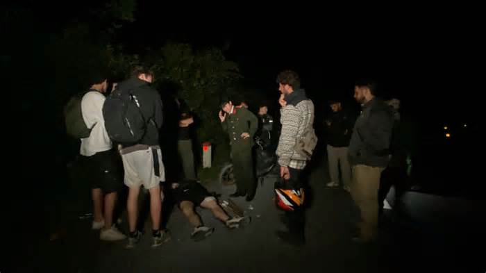 Cứu du khách Bỉ gặp nạn trong đêm