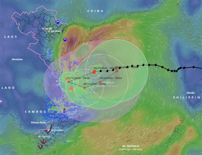 Bão Trà Mi sẽ đi vào đất liền các tỉnh miền Trung trước khi ngược ra biển