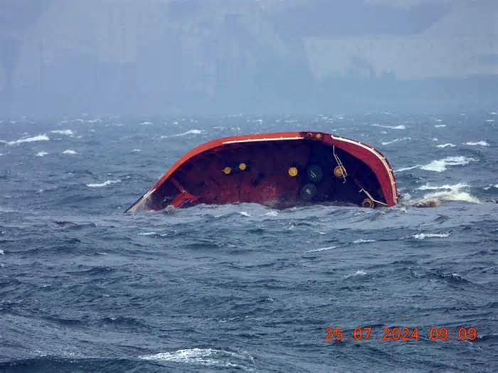 Thêm tàu chở dầu chìm ngoài khơi Philippines, chuyện gì đang xảy ra?