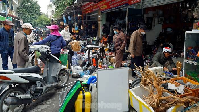 Lạc vào chốn ‘cũ người mới ta’ độc, lạ tại Hà Nội dịp cuối năm