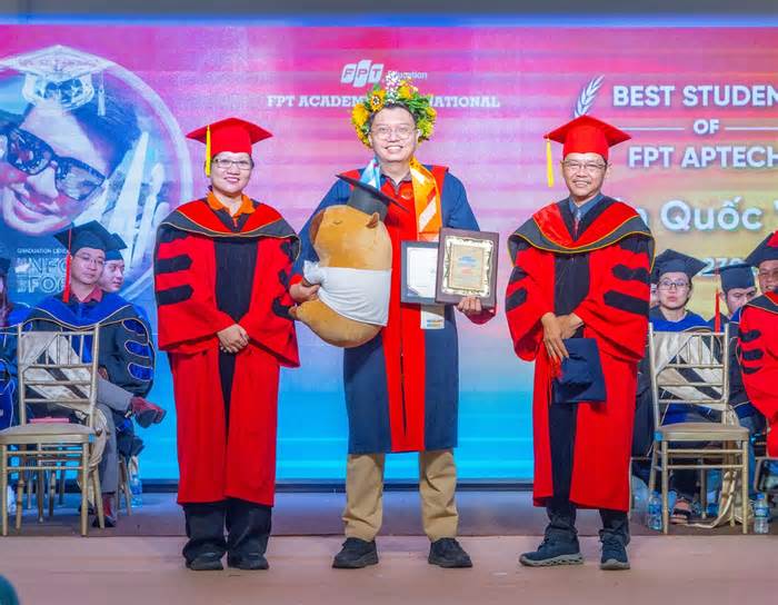 Hai lập trình viên “tay ngang” trở thành thủ khoa FPT Aptech