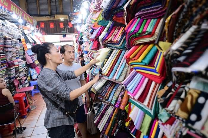 Doanh nghiệp, hộ kinh doanh không phải khai, nộp phí môn bài từ 2026