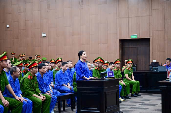 Cựu điều dưỡng Viện Pháp y tâm thần khai nhận tiền giúp bà trùm trốn viện