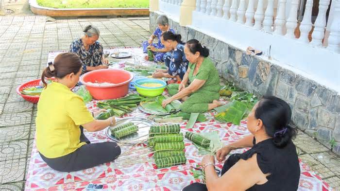 Ấm lòng ngày giỗ Bác ở Long Mỹ, Hậu Giang