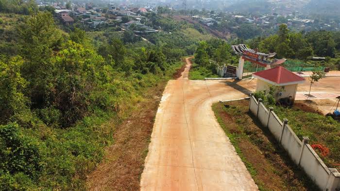 Đắk Nông chậm hoàn trả đường giao thông cho dân