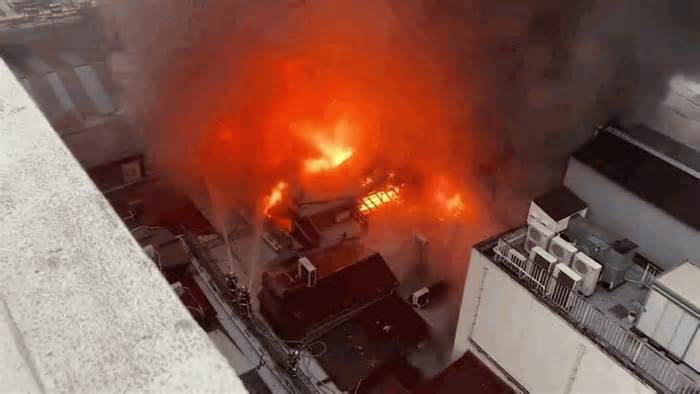 Ba ngày liên tiếp Nhật Bản gặp chuyện không may: Cháy lớn gần khu ẩm thực