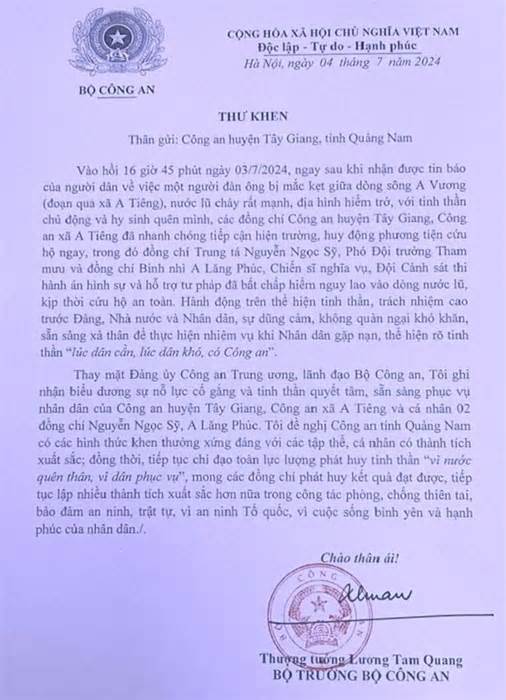 Bộ trưởng Lương Tam Quang gửi thư khen công an cứu dân giữa dòng nước lũ