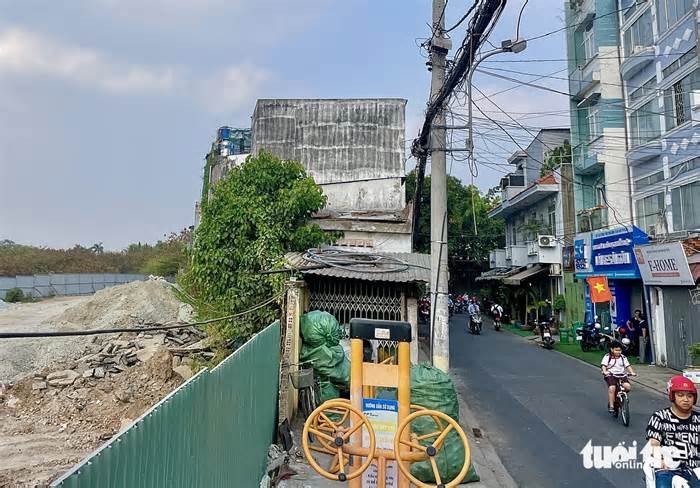 Vướng mặt bằng làm đường vào Tân Sơn Nhất: Quận Tân Bình đang lên phương án bồi thường