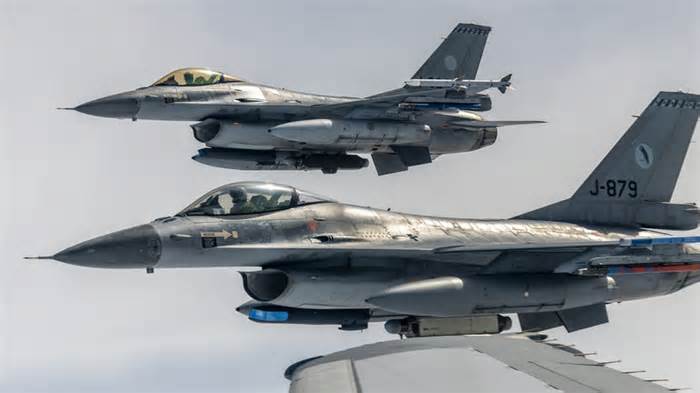 Hà Lan gửi tiêm kích F-16 đến Romania để đào tạo phi công Ukraine
