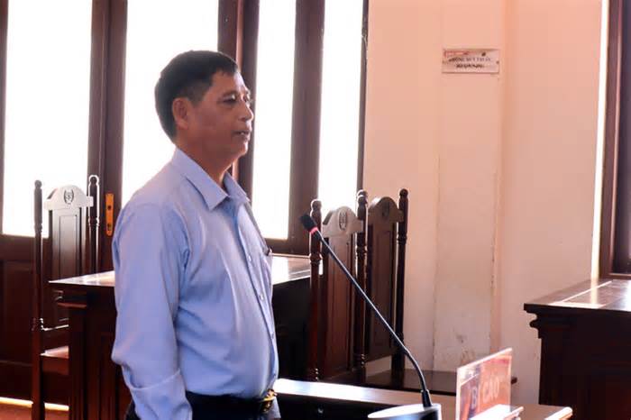 Cựu lãnh đạo Ban Dân vận Tỉnh ủy Bình Phước lãnh 15 tháng tù