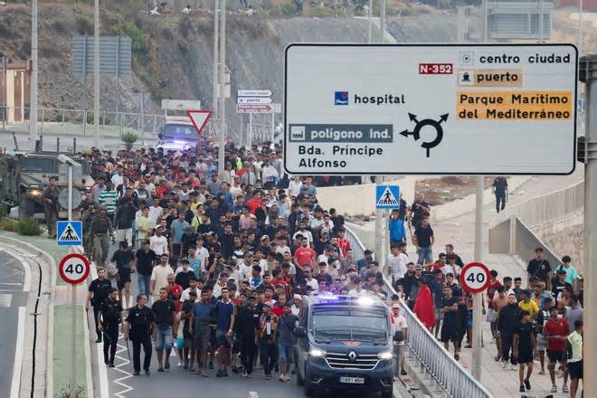 Ceuta - điểm nóng di cư hàng chục năm qua