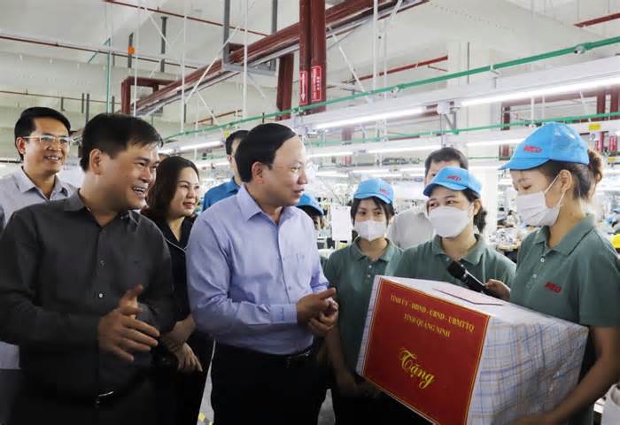 Bí thư Quảng Ninh thăm công nhân, lao động nhân Tháng Công nhân