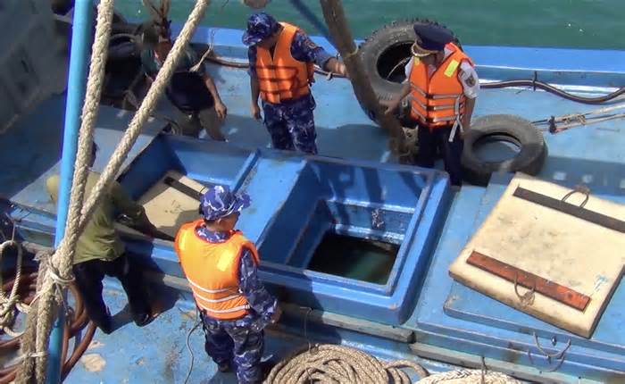 Cảnh sát biển phát hiện tàu chở 35.000 lít dầu DO không rõ nguồn gốc