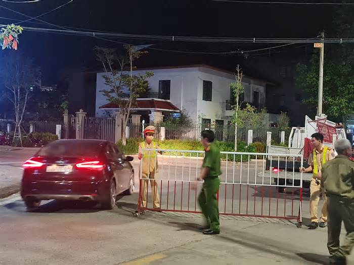 Cảnh sát phong toả khu vực nhà cựu Bí thư Tỉnh uỷ Lào Cai Nguyễn Văn Vịnh