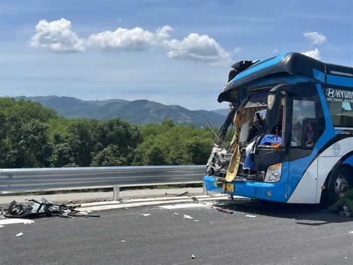 Xe chở đoàn thiện nguyện gặp nạn trên cao tốc Nha Trang – Cam Lâm: Nhân chứng kể gì?