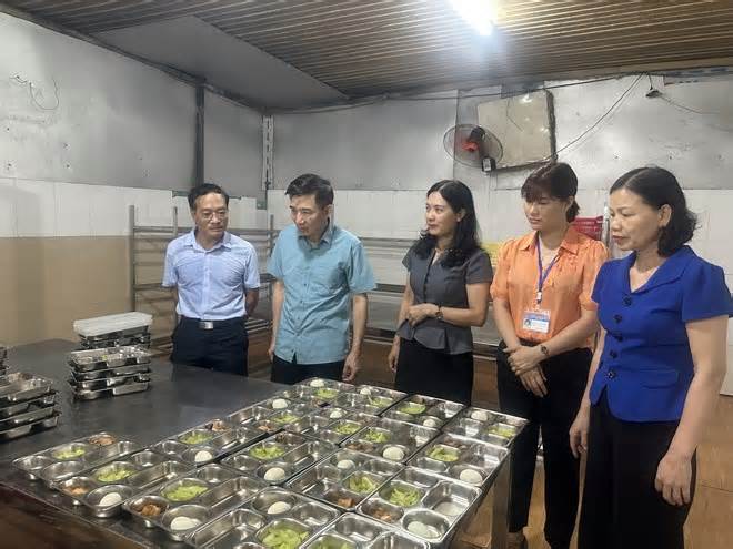 325 cơ sở tại Ninh Bình bị xử phạt vì vi phạm quy định về an toàn thực phẩm