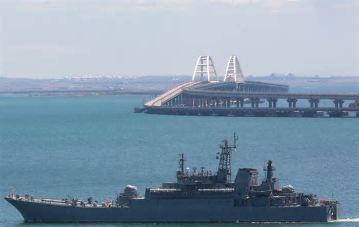 RaHDit tố drone tấn công cầu Crimea được phóng từ tàu dân sự