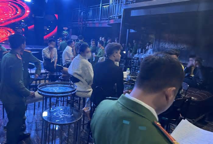 13 dân chơi dương tính với ma tuý tại quán bar ở quận Hà Đông