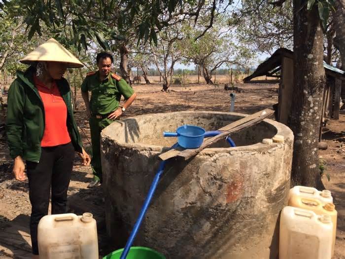 Đưa nước sạch về cho người dân vùng khô hạn ở biên giới tỉnh Đắk Lắk