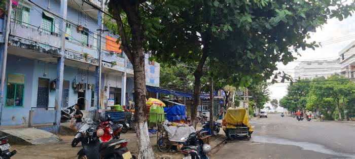 Đà Nẵng: Nhếch nhác chung cư cũ nát giữa trung tâm thành phố