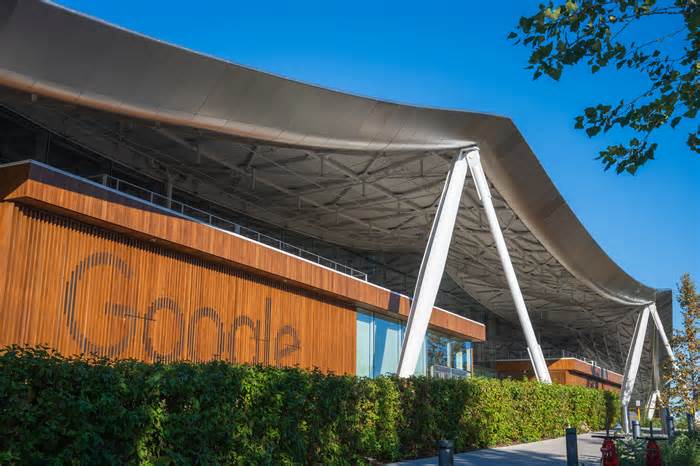 Các tập đoàn Mỹ nới lỏng yêu cầu bằng cấp với Gen Z