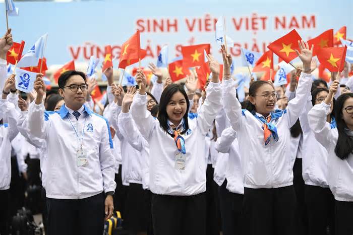 Sinh viên thi thiết kế tuyên truyền 70 năm chiến thắng Điện Biên Phủ