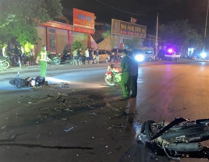 Tai nạn nghiêm trọng trên Quốc lộ 6, 2 người chết, 2 người bị thương