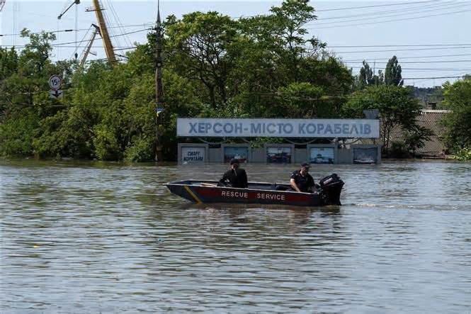 Vụ vỡ đập Kakhovka: Nhật Bản viện trợ khẩn cấp 5 triệu USD cho Ukraine