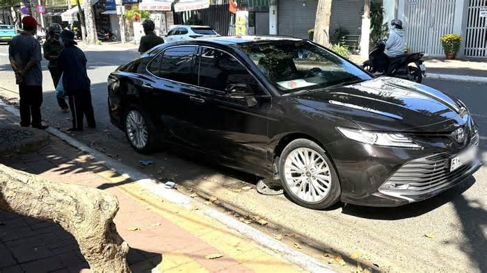 Tai nạn giao thông giữa xe ô tô và người đi bộ, một người tử vong