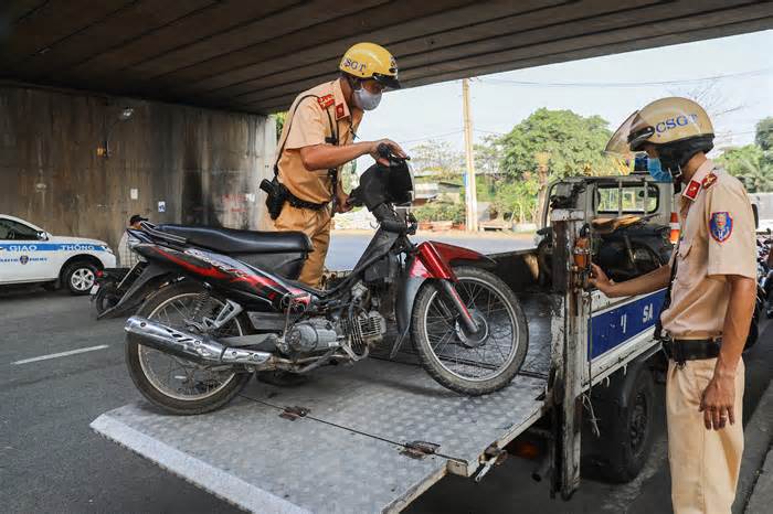 Bộ Công an lý giải bỏ quy định ghi âm, ghi hình giám sát cảnh sát giao thông