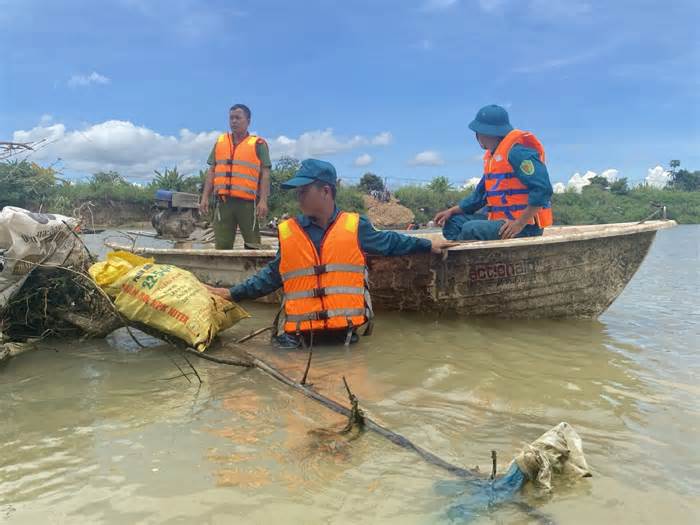 Tìm thấy 2 thi thể vụ lật thuyền trên sông Krông Nô