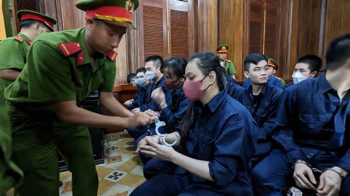 18 năm tù cho nữ chủ mưu truy sát Quân ‘xa lộ’
