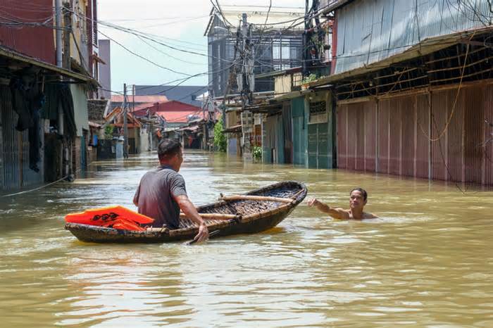 Giả mạo Hội Chữ thập đỏ nhận tiền ủng hộ đồng bào bị thiệt hại bởi bão số 3