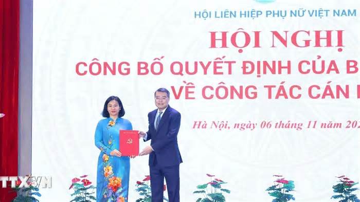 Bà Nguyễn Thị Tuyến được bầu giữ chức Chủ tịch Hội Liên hiệp phụ nữ Việt Nam