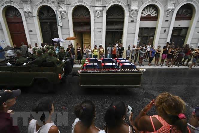 Cuba tưởng niệm các nạn nhân trong vụ hỏa hoạn kho chứa dầu Matanzas