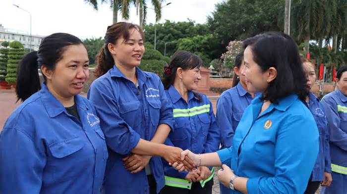 LĐLĐ tỉnh Bình Phước bảo vệ người lao động từ sớm, từ xa