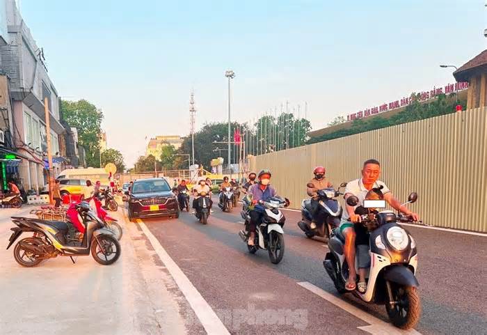 Hà Nội: Nhiều đoạn phố Trần Hưng Đạo tổ chức giao thông một chiều từ tối 12/5