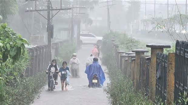 Hôm nay, học sinh tại Quảng Nam và Đà Nẵng phải nghỉ học vì mưa lũ