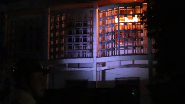 Cháy tại một phòng giáo dục ở Quảng Ngãi