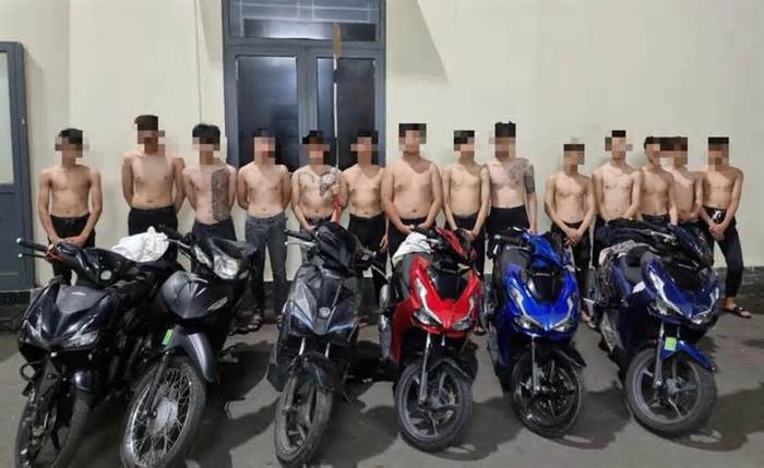 Truy bắt nhóm thanh thiếu niên vác dao đuổi đánh nhau náo loạn đường phố Đà Nẵng