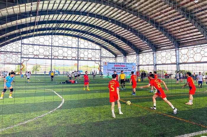 25 công đoàn cơ sở tham gia giải bóng đá nam công nhân lao động ở Đồng Nai