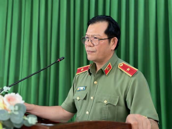 Khen thưởng người dân tham gia truy bắt 3 đối tượng bị truy nã trong vụ nổ súng ở Đắk Lắk