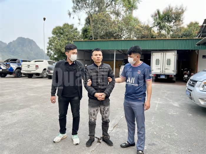 Bắt đối tượng đập cửa kính hàng chục ô tô, trộm cắp tài sản ở Quảng Ninh