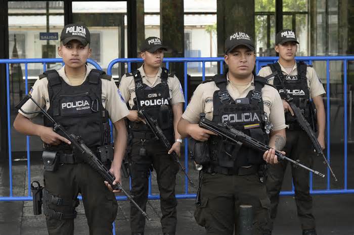 Ecuador từ 'ốc đảo yên bình' thành chiến trường băng đảng