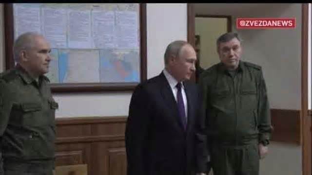 Ukraine tuyên bố phản công ở miền Đông Nam, Tổng thống Nga lập tức thăm một sở chỉ huy chiến dịch; ông Zelensky xuất ngoại
