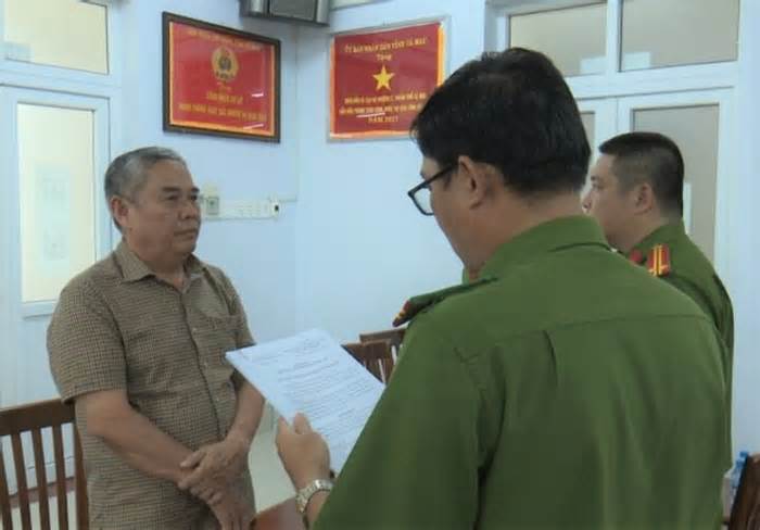 Khởi tố hai nguyên phó chủ tịch huyện ở Bạc Liêu