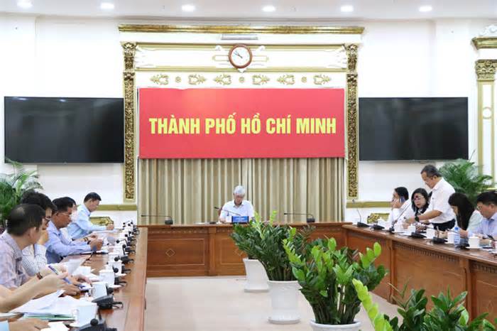 Nhiều trường hợp mất do COVID-19 vẫn chưa nhận mai táng phí, quận 11 kiến nghị gỡ khó