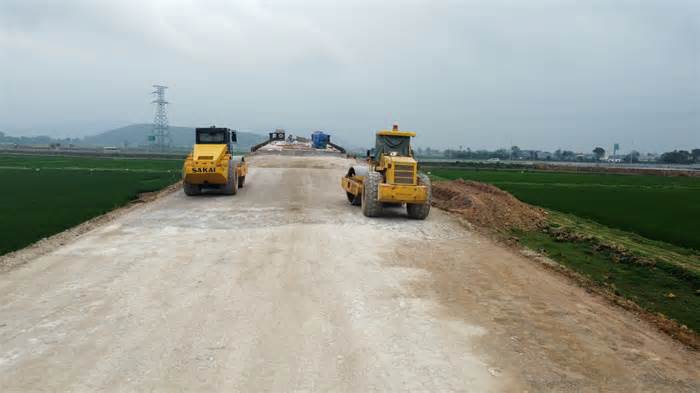 Nút giao thứ 7 trên cao tốc Bắc - Nam đoạn qua Thanh Hóa sẽ hoàn thành vào dịp 30/4